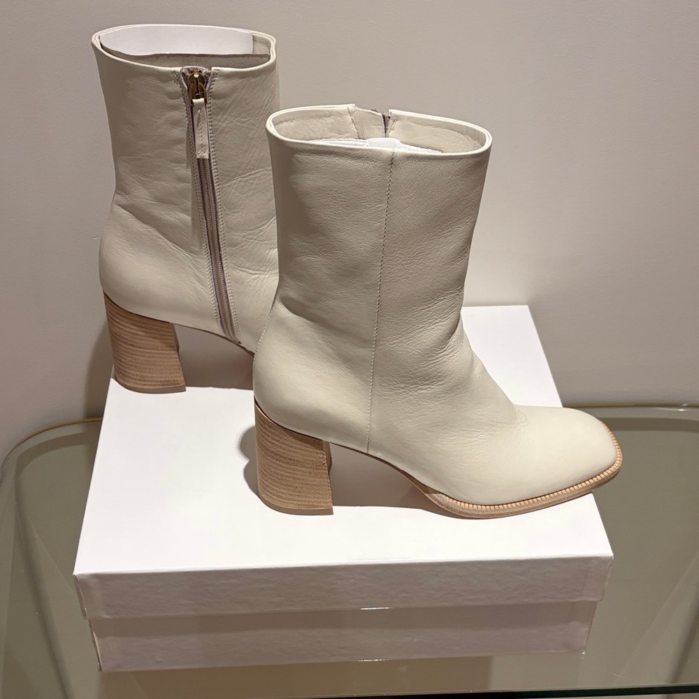 Elegant White Ankle Boots
